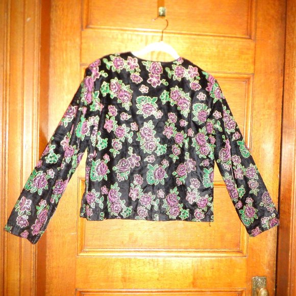 ~~~EXQUISITE ~ Separate Scene TOP ~ ABOVE and BEYOND, Gold Thread Throughout - Picture 2 of 2